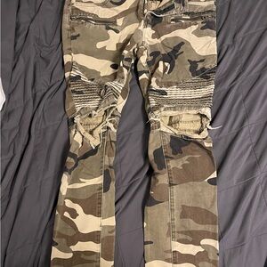 Forever 21 Men's Camouflage Jeans
